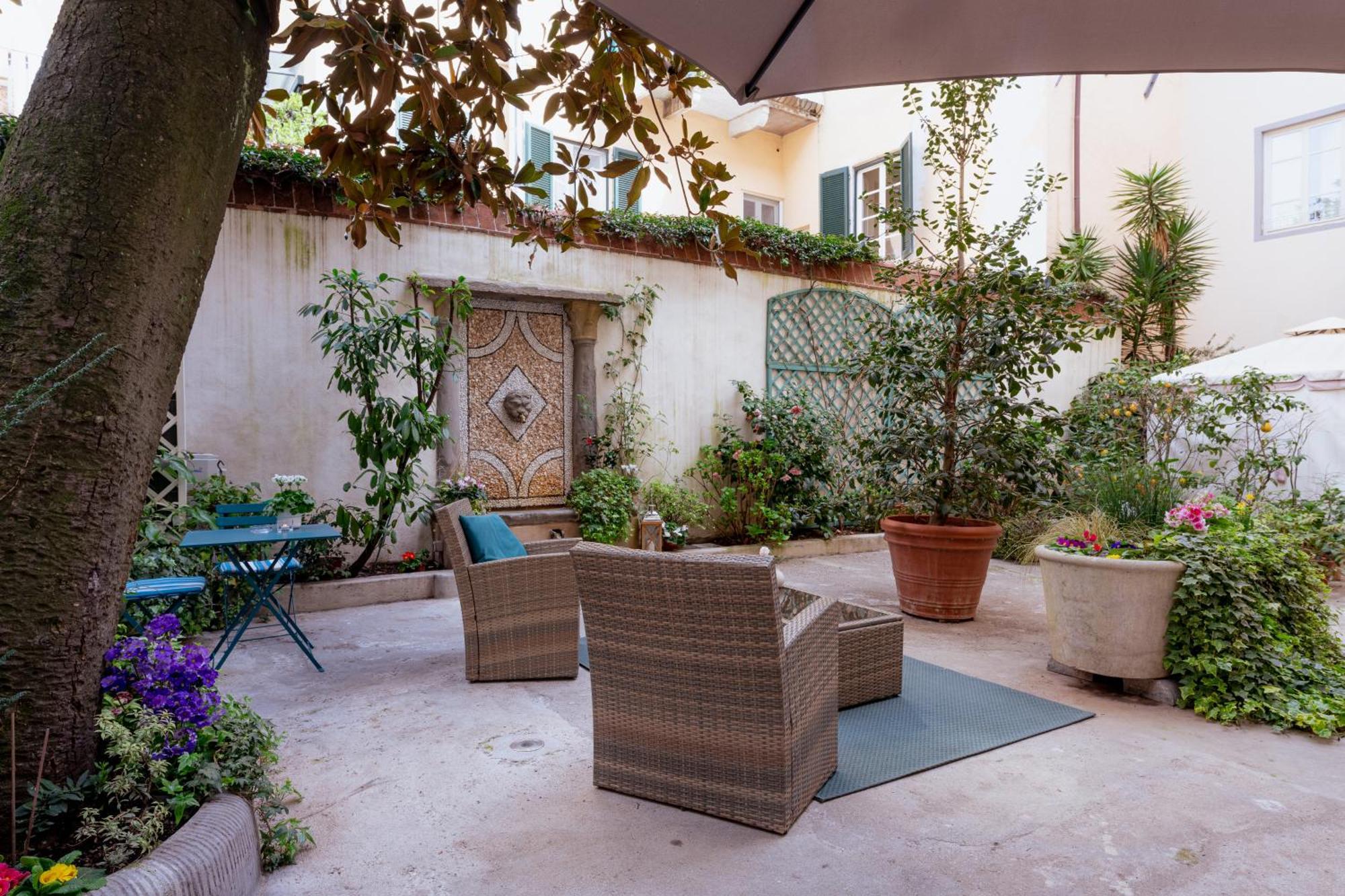 Bed and Breakfast Il Cortile Di Elisa & Our Flats Lucca Exterior foto
